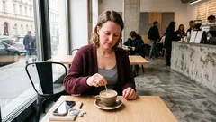 Proč někteří lidé na sociálních sítích téměř nic nesdílí – a co to o nich může nenápadně prozrazovat