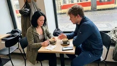 Proč můžete být milí ke všem, a přesto postrádat blízké přátele: 7 nenápadných návyků